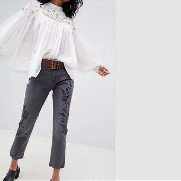 FREE PEOPLE Embroidered Girlfriend Jean NWT - Picture 2 of 6